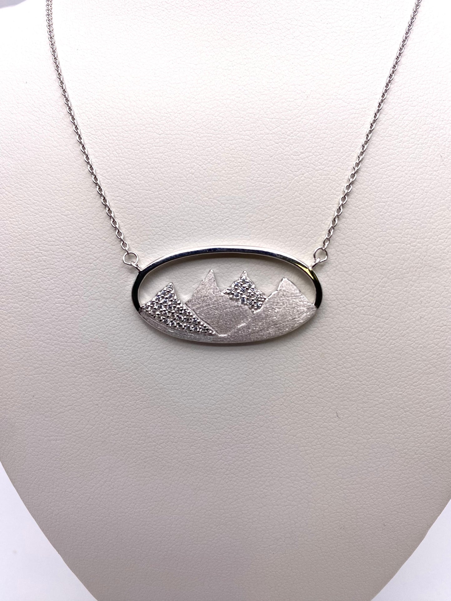 Mountain Scene (Large Oval)