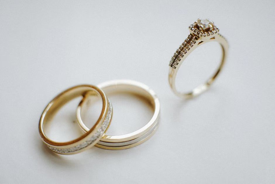 Gold Wedding Ring Sets for Him and Her That Shine Together